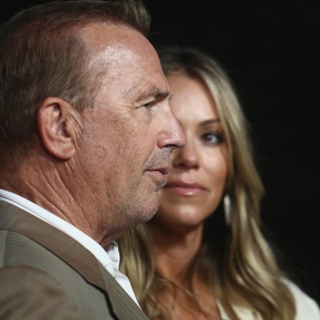 Kevin Costner i Christine Baumgartner