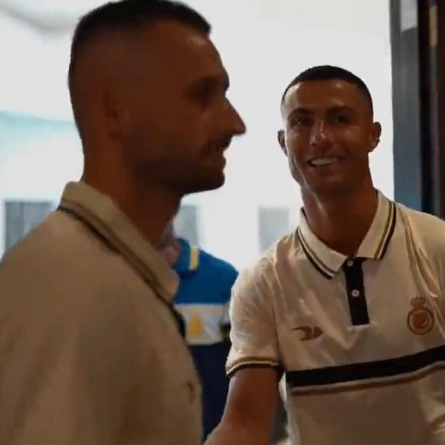 Pozdrav Brozovića i Ronalda