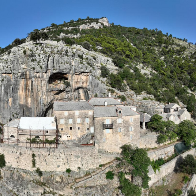 Samostan iz 16. stoljeća u pustinji Blace