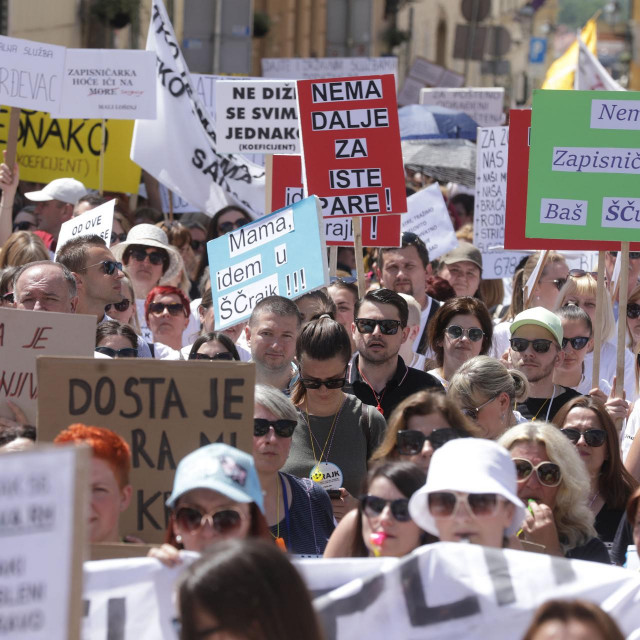 Prosvjed državnih službenika koji su u štrajku