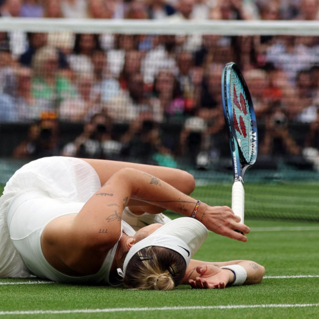 Marketa Vondroušová slavi pobjedu