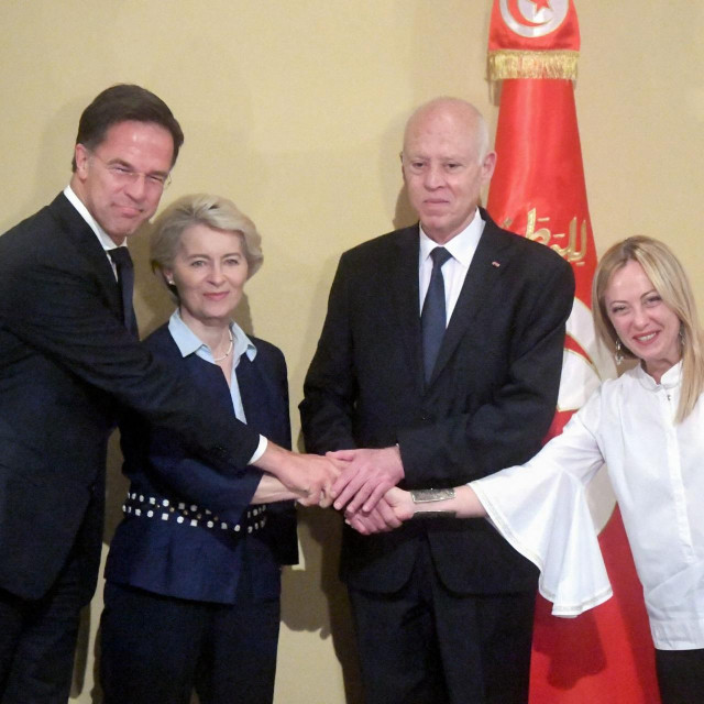 Mark Rutte, Ursula Von der Leyen, Kais Saied i Giorgia Meloni