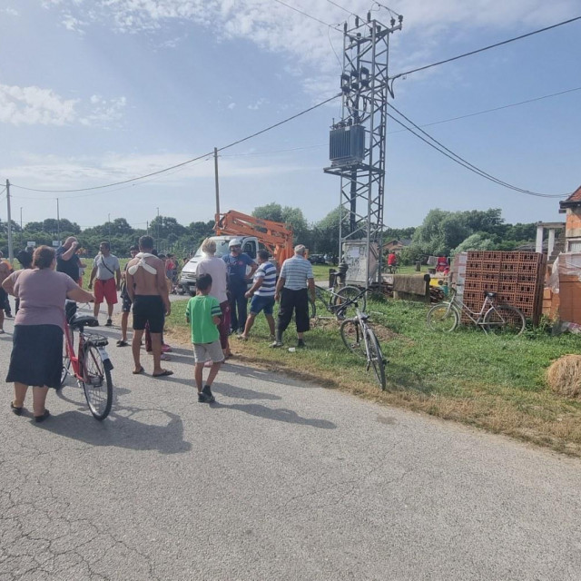HEP-ovci su cijelom naselju htjeli isključiti struju