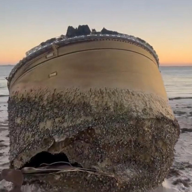 Neidentificirani objekt u Australiji