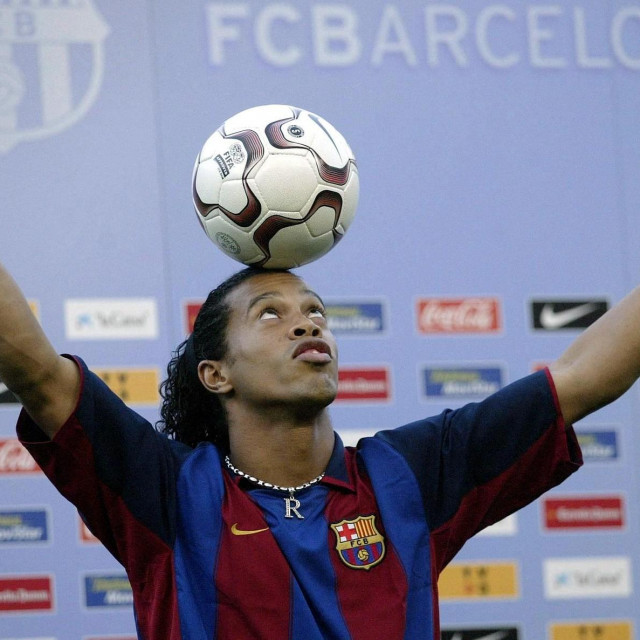 Ronaldinho na predstavljanju u Barceloni