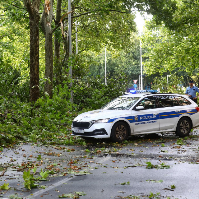 Policija na mjestu pogibije muškarca u Zagrebu
