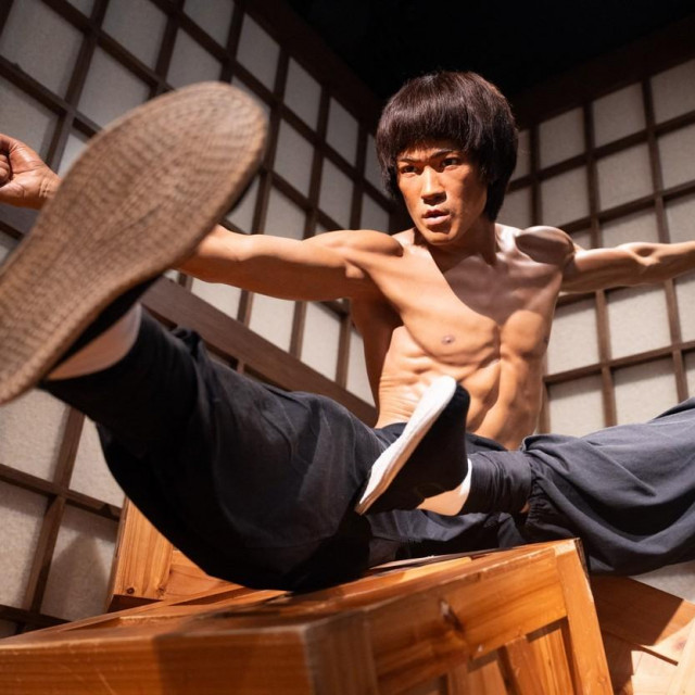 Skulptura Brucea Leeja u Madame Tussaudsu