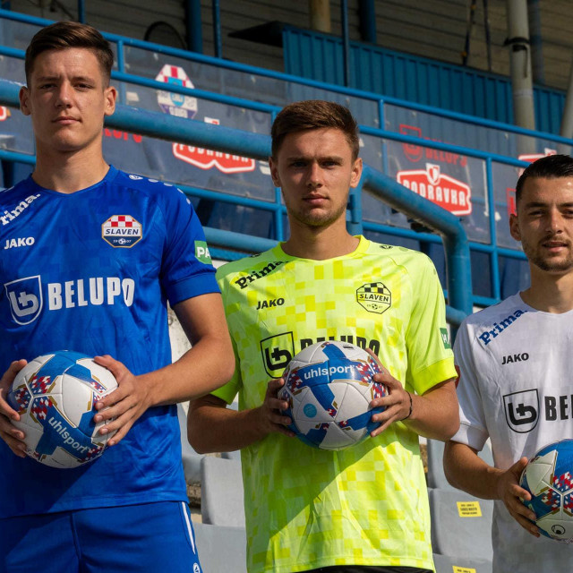 Novi dresovi Slavena Belupa za sezonu 2023./24.
Na fotografiji su Ante Crnac, Filip Hlevnjak i Arbër Hoxha