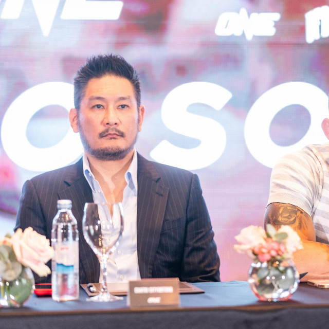 Chatri Sityodtong (lijevo) i Roberto Soldić (desno)