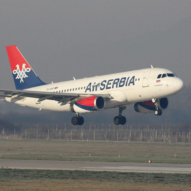 Zrakoplov Air Serbia