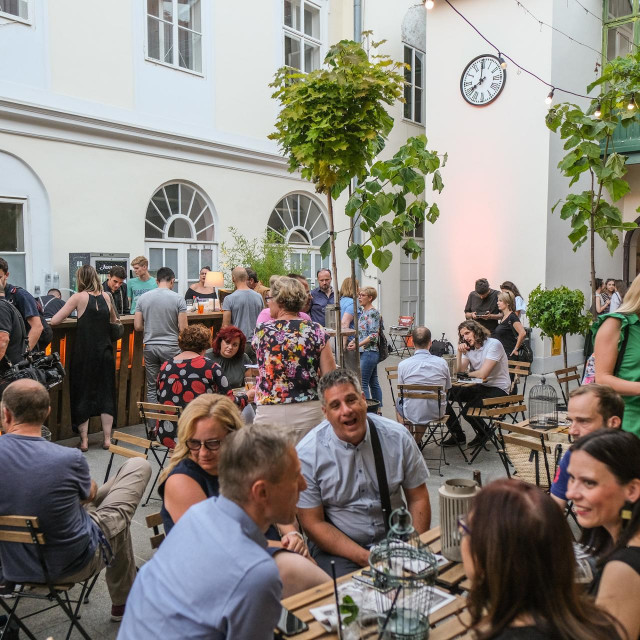 Dvorišta - ”Svako ima svoju priču”