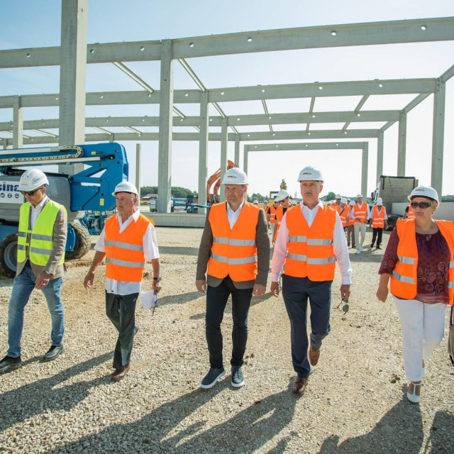 Čelnici Orbica i Logexperta počeli su s radovima na distributivnom centru u gospodarskoj zoni Zdenčina