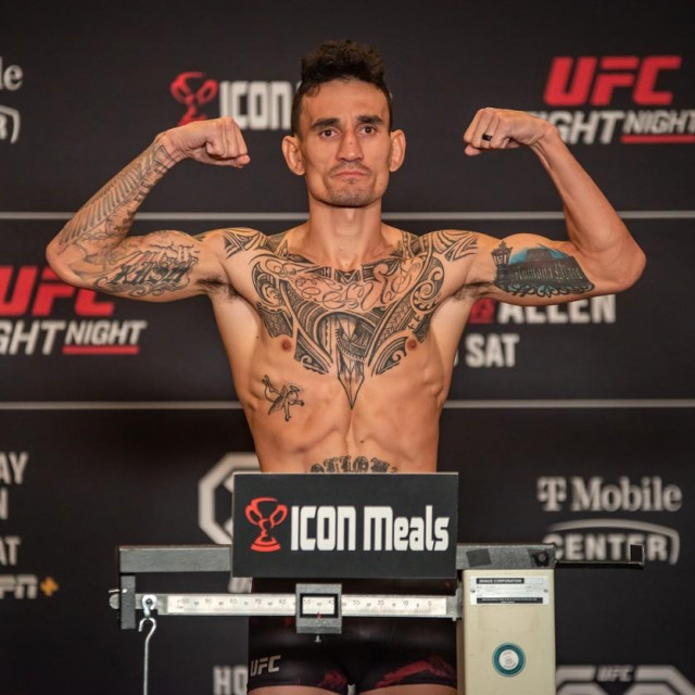 Max Holloway 