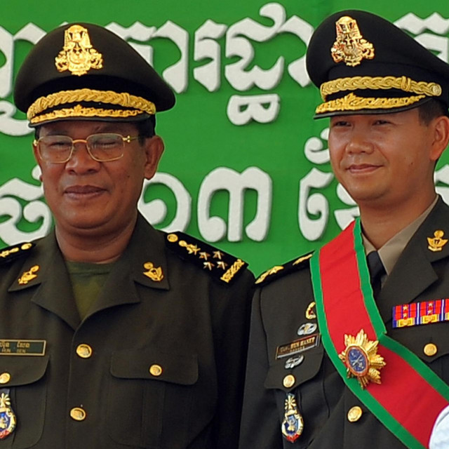 Hun Sen i Hun Manet (arhivska fotografija)