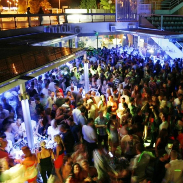 Englezi su uživali u noćnom izlasku, ali taksist im je sve zagorčao