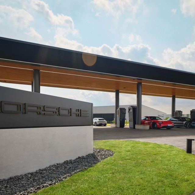Porsche Charging Lounge