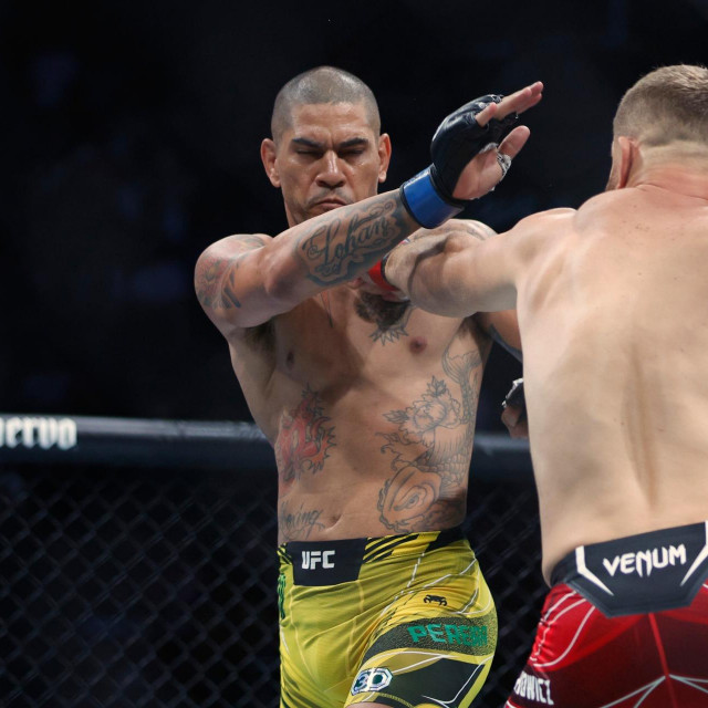Alex Pereira (lijevo) i Jan Blachowicz (desno)