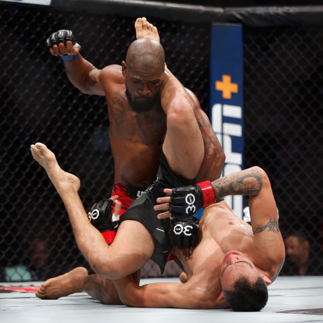 Bobby Green (gore) i Tony Ferguson (dolje)