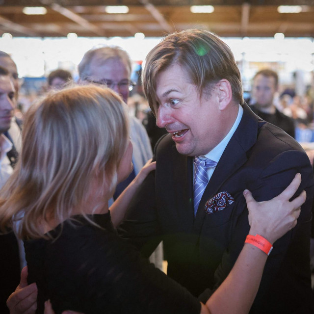 Maximilian Krah (desno)