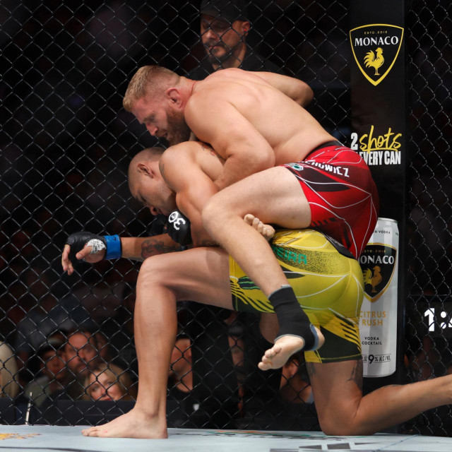 Jan Blachowicz vs. Alex Pereira 