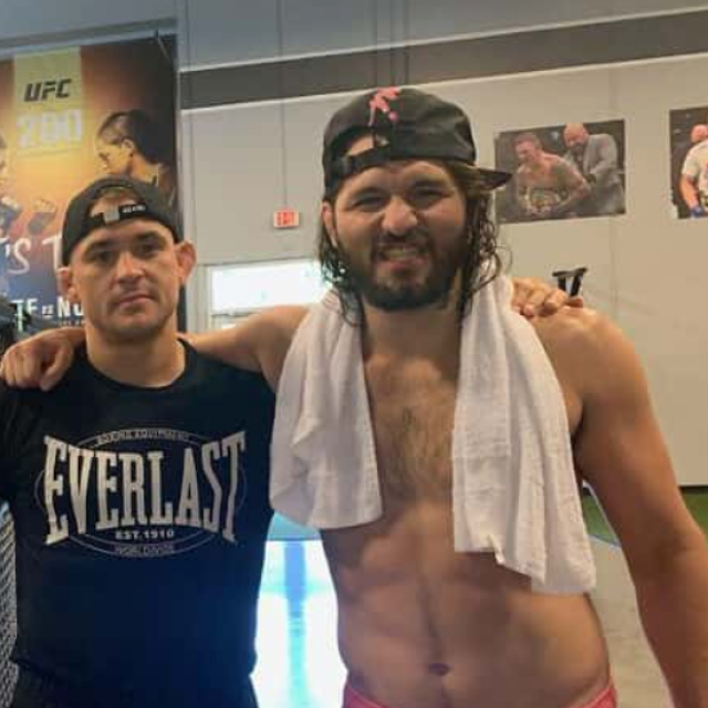 Dustin Poirier (lijevo) i Jorge Masvidal (desno)