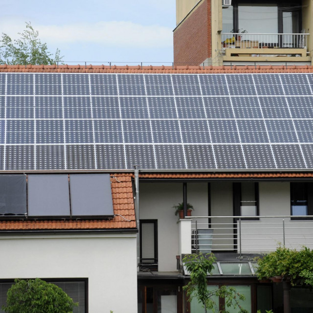 Solarni krovu Španskom