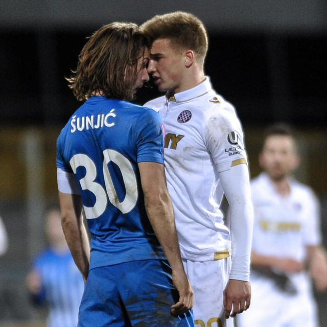 Franko Kovačević u razmjeni riječi s Ivanom Šunjićem u ožujku 2018.