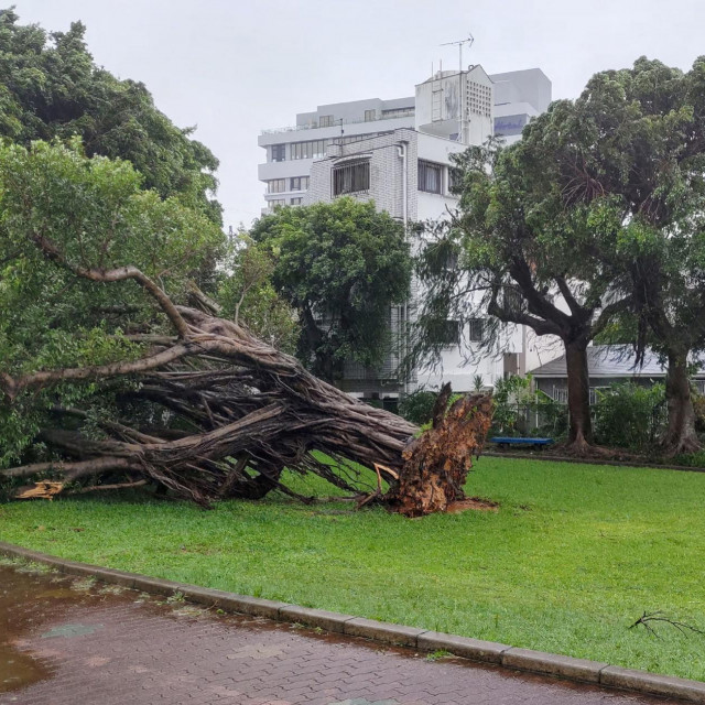 Posljedice oluje u gradu Nahi u prefekturi Okinawa