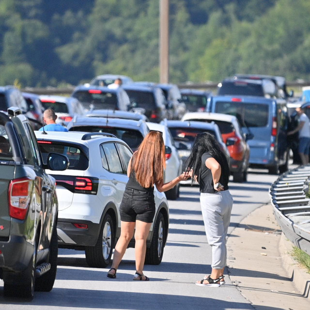 Kolona na autocesti A1