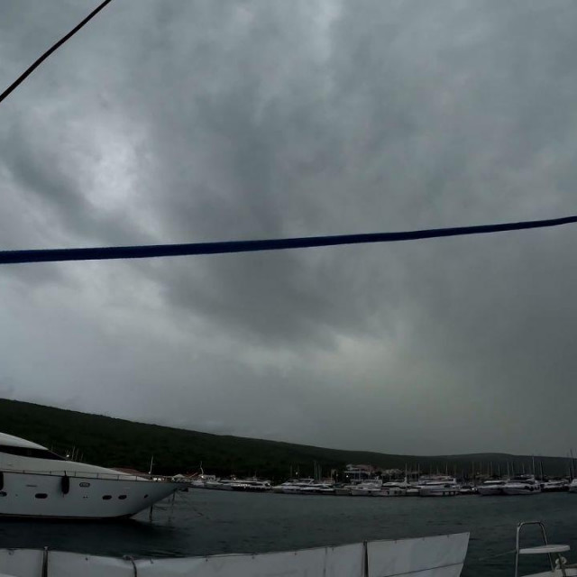 Nevrijeme u Marini Punat