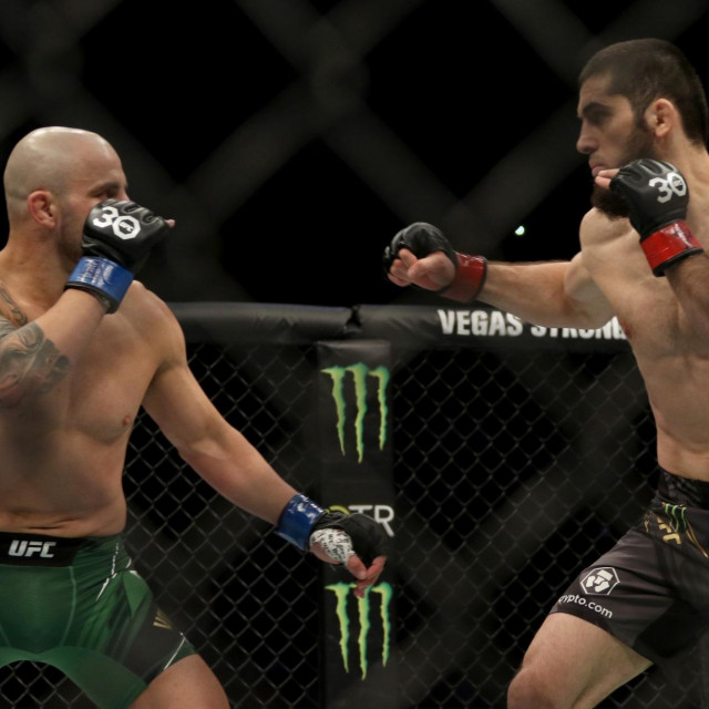 Islam Makhachev vs. Alexander Volkanovski 