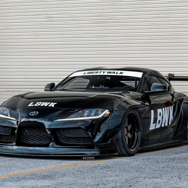 Liberty Walk Toyota Supra