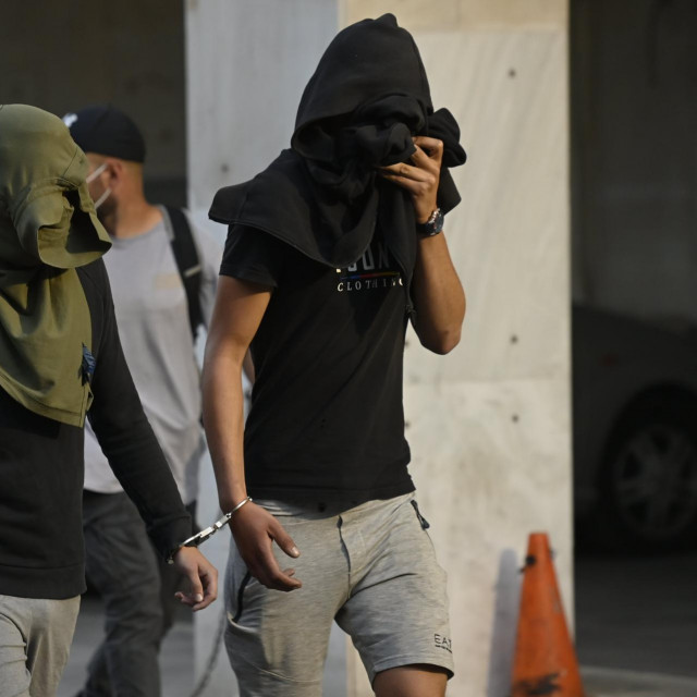 Privođenje navijača u Ateni