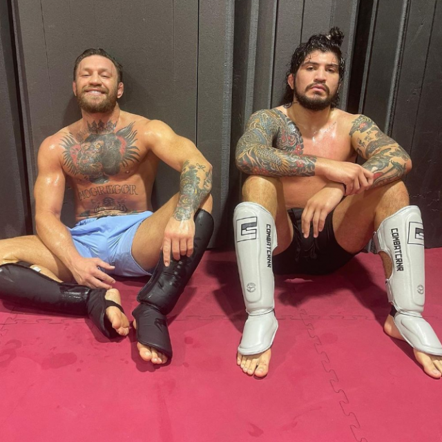 Dillon Danis (desno) i Conor McGregor (lijevo)