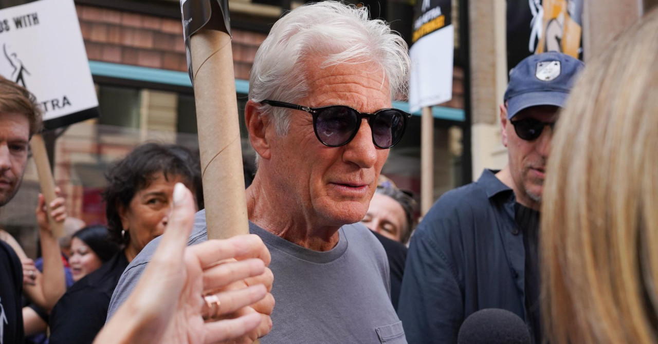 Gloria - Richard Gere izašao je na ulicu, uzeo transparent i pridružio ...