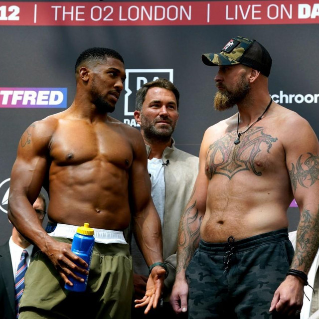 Anthony Joshua i Robert Helenius