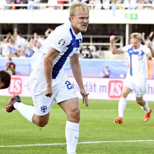 Joel Pohjanpalo (desno)