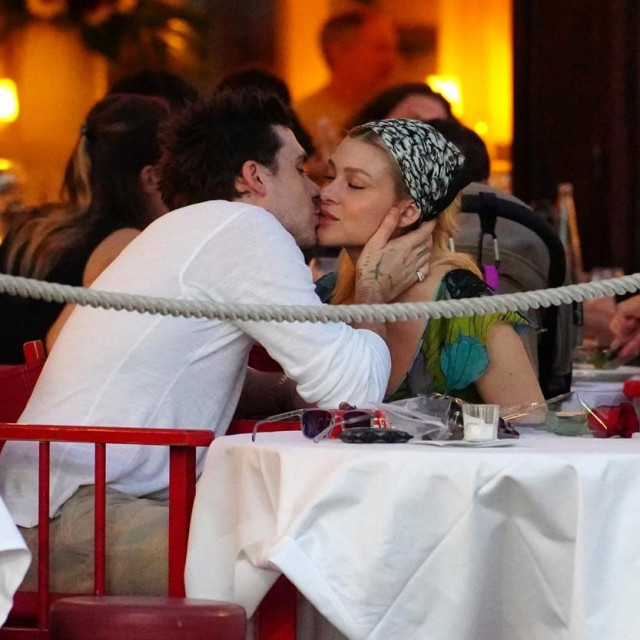 Brooklyn Beckham i Nicola Peltzu St Tropezu

 

 