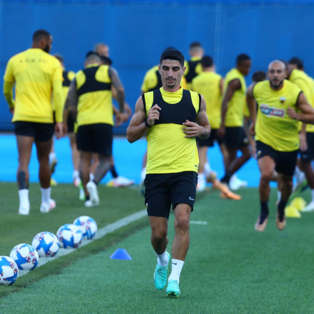 Igrači AEK-a na treningu na Maksimiru