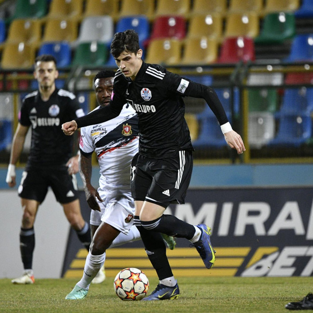 Marin Laušić i Atiemwen Iyayi Belive