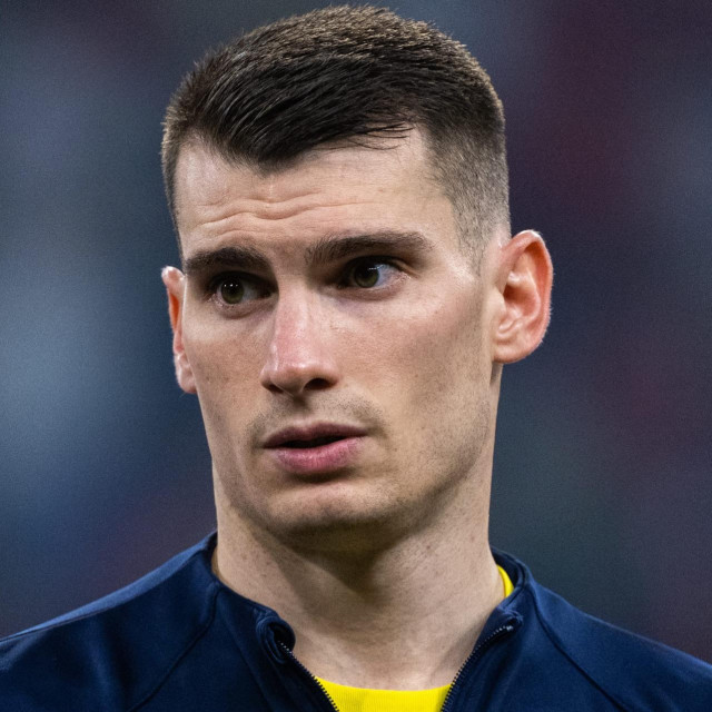 Dominik Livaković u Dohi na utakmici Hrvatska - Maroko 2022.