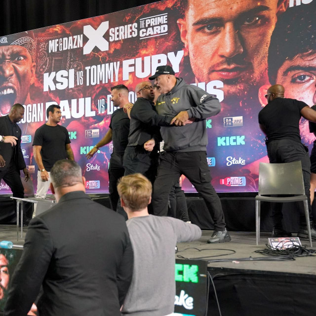 John Fury i ekipa