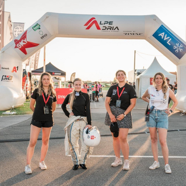 Lia Bojniau, Laura Hofman, Idora Vuković, Adriana Đugum