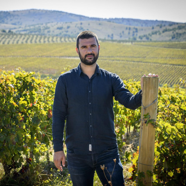 Juraj Sladić, enolog i voditelj vinarije Testament na Jadrtovcu u šibenskom zaleđu, gdje se uz babić uzgajaju i bijele sorte poput pošipa, debita i maraštine