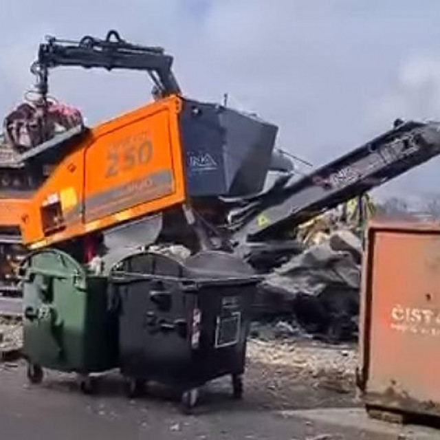 Drobilica za usitnjavanje metala, drva i plastike. Zagrebački holding namjerava obrađivati 30 tisuća tona otpada godišnje, odnosno oko 100 tona dnevno