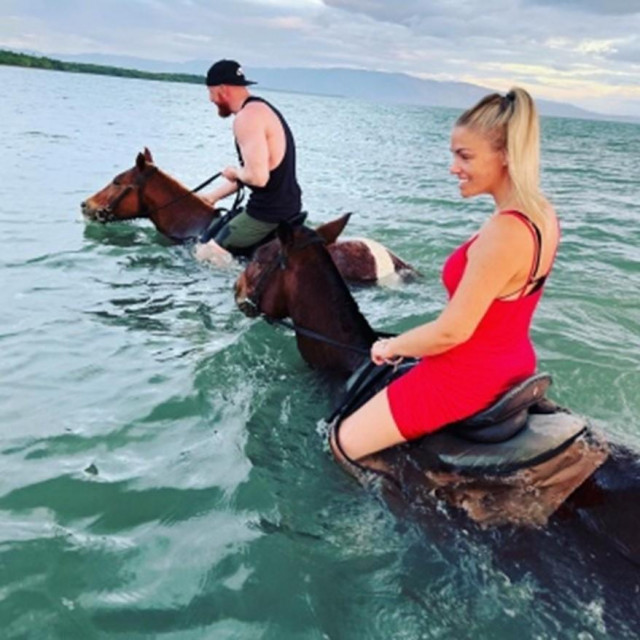 Fulstow i Hillier na odmoru na Jamajci