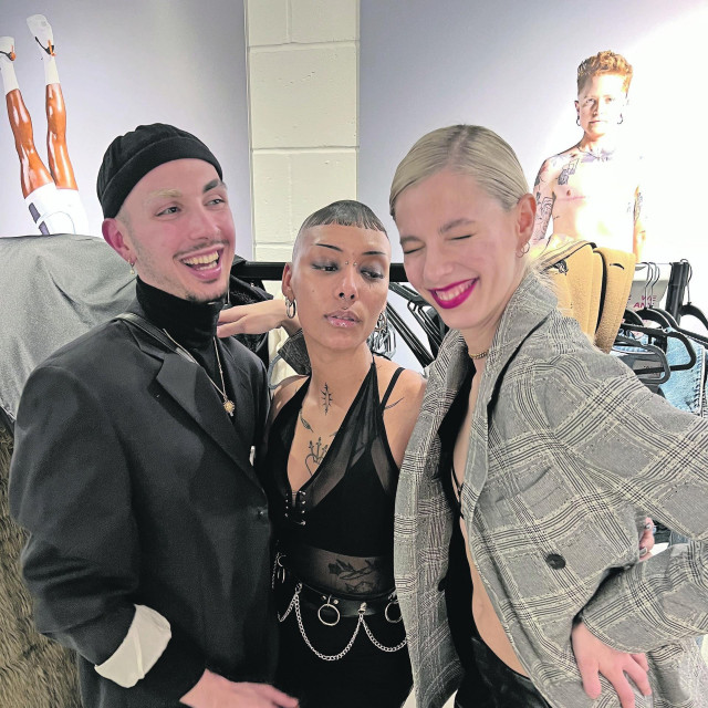 Josipa Kukor na snimanju spota za The Chemical Brothers