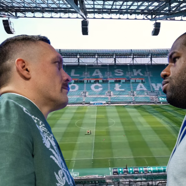 Oleksandr Usyk (lijevo) i Daniel Dubois (desno)