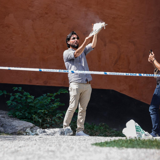 Američki State Department je spaljivanje primjerka Kur‘ana, što je u srpnju ispred džamije u Stockholmu pod policijskom zaštitom učinio Salwan Momika, porijeklom iz Iraka, opisao kao ”nepoštovanje i bolno”