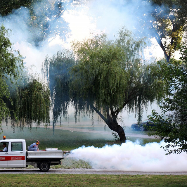 Zaprašivanje protiv komaraca